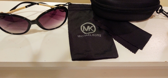 Sold - Picture 2 of 10